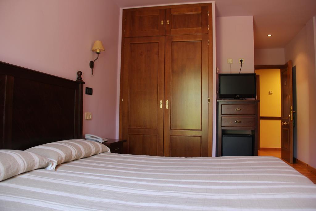 Hotel Rantiner Taull Ngoại thất bức ảnh